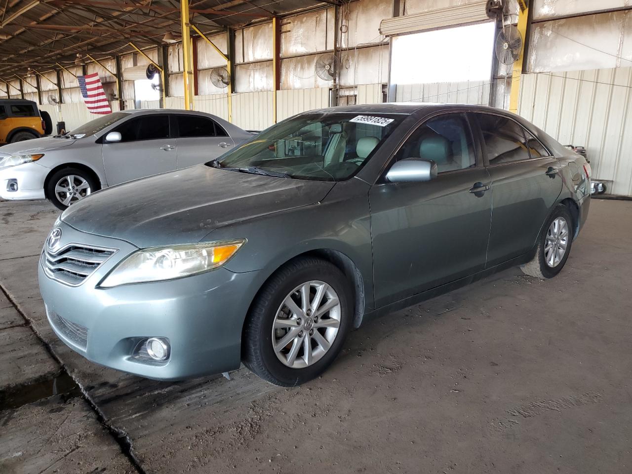 TOYOTA CAMRY BASE