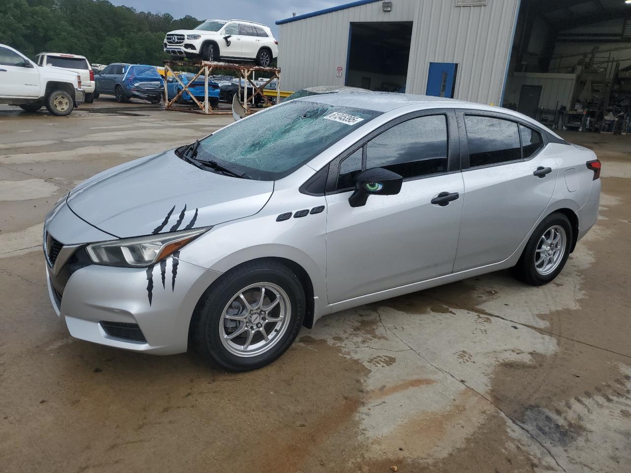 NISSAN VERSA S