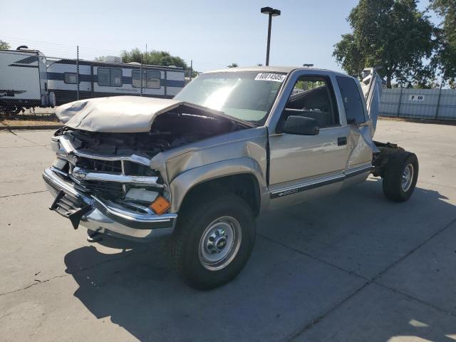 CHEVROLET GMT-400 K2 2000 silver club cab gas 1GCGK29J0YF428515 photo #1