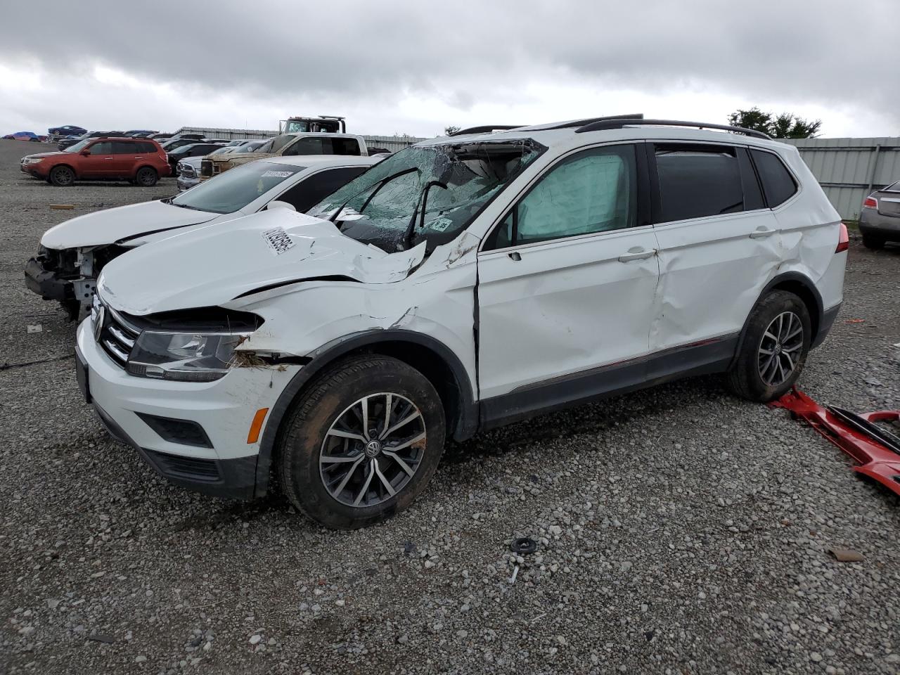 VOLKSWAGEN TIGUAN SE