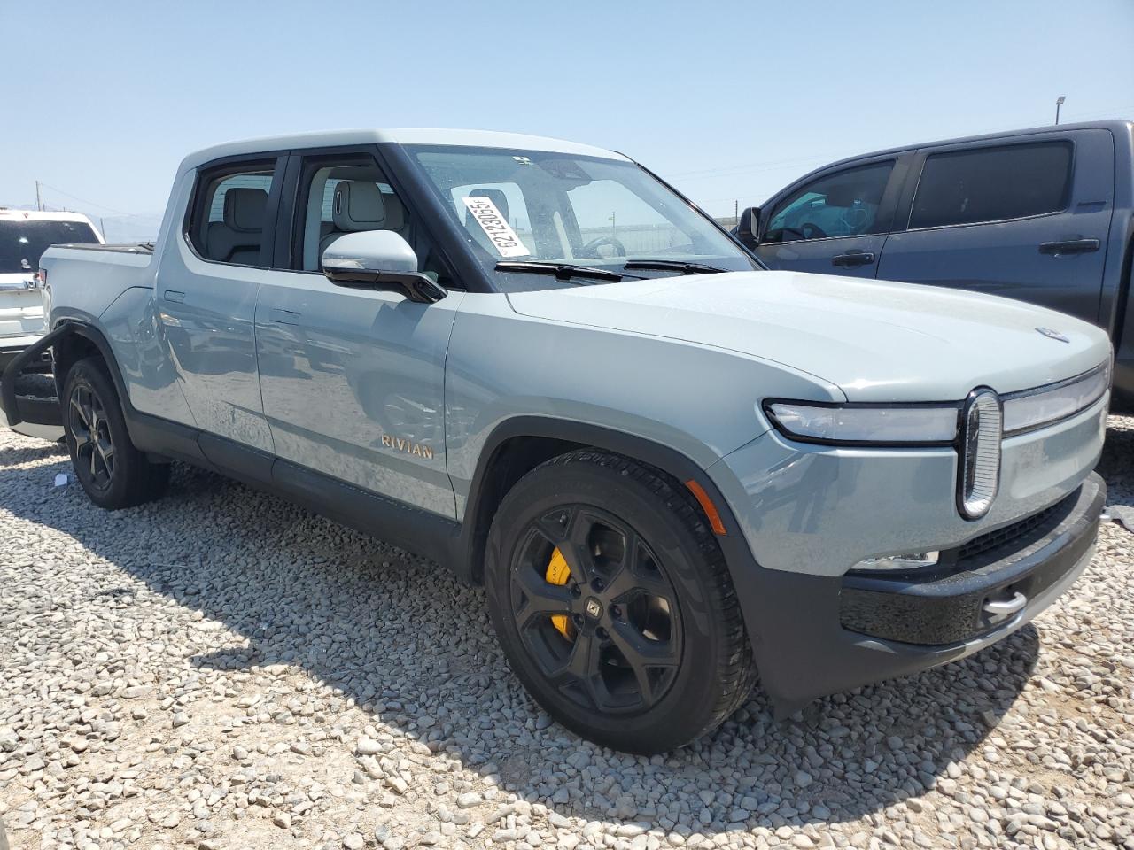 RIVIAN R1T ADVENTURE