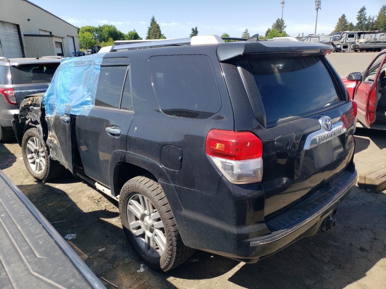 TOYOTA 4RUNNER SR5