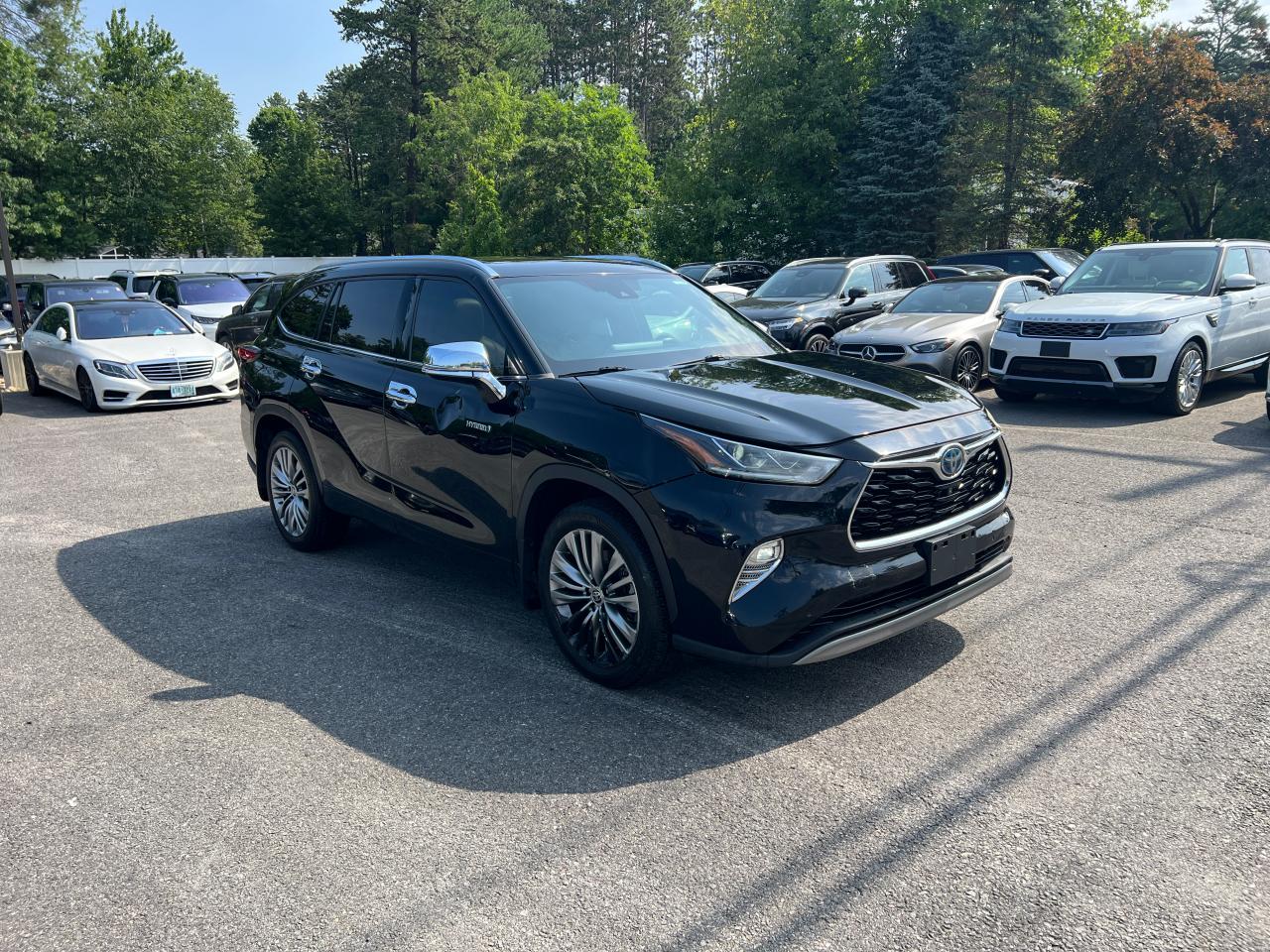 TOYOTA HIGHLANDER HYBRID PLATINUM