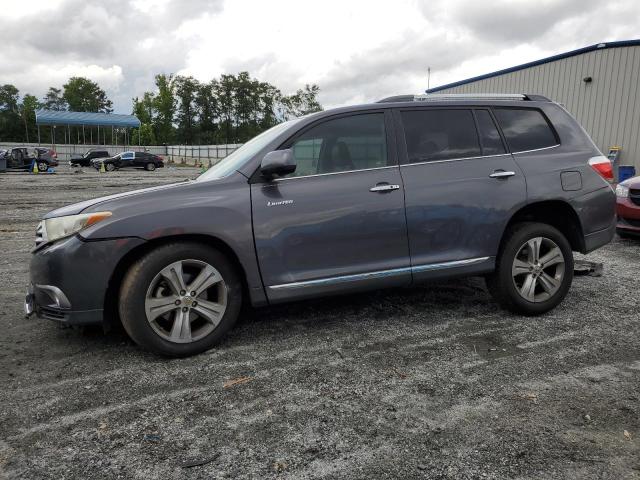 TOYOTA HIGHLANDER