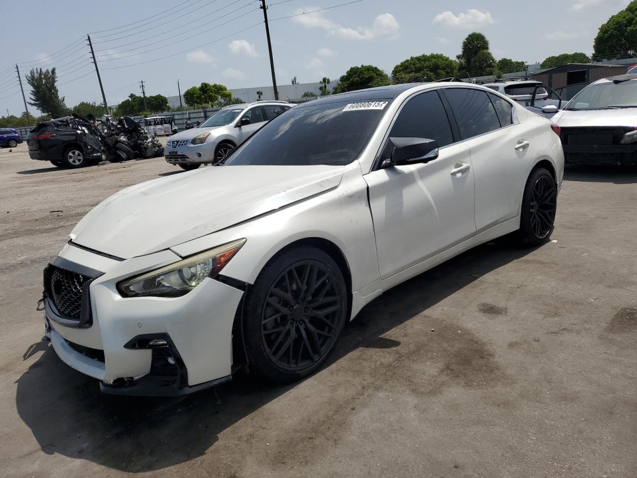 INFINITI Q50 LUXE