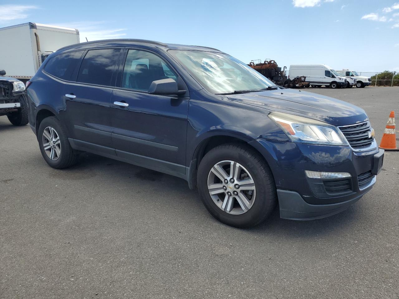 CHEVROLET TRAVERSE LS