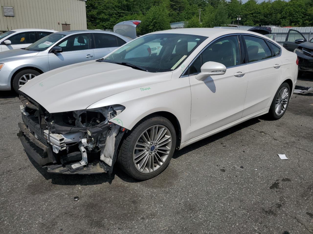 FORD FUSION SE
