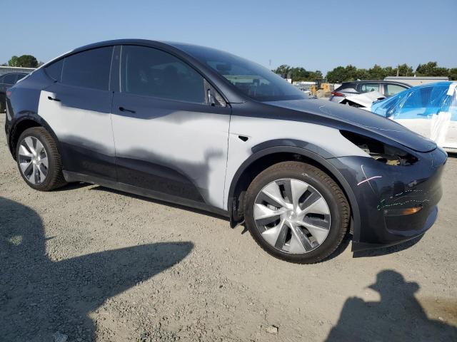 2024 TESLA MODEL Y 7SAYGDEE9RF025247