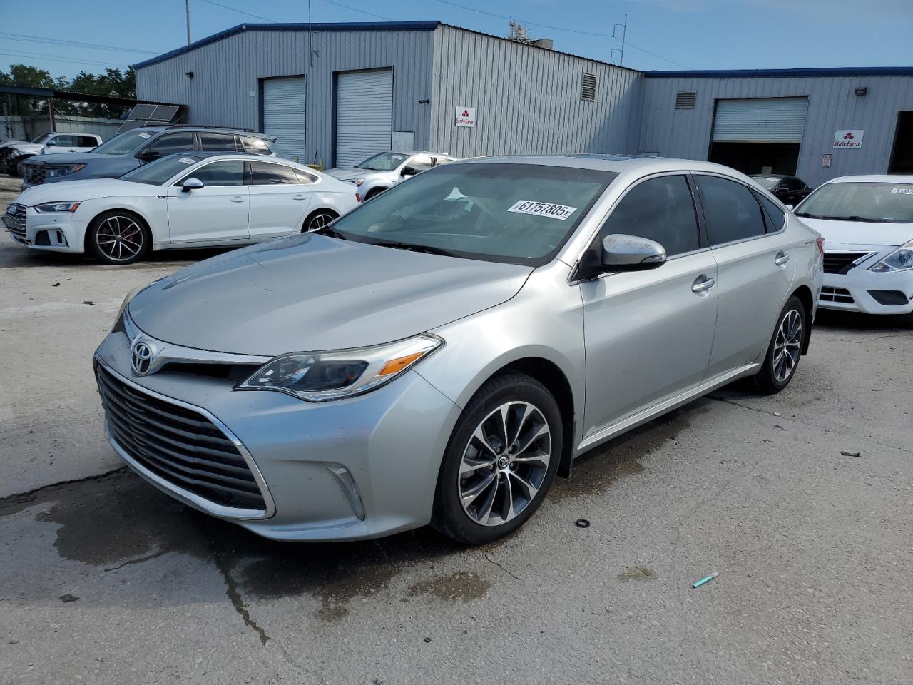 TOYOTA AVALON XLE