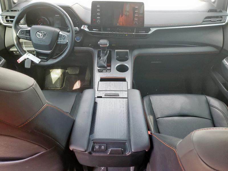 2021 TOYOTA SIENNA XSE 5TDDRKECXMS011869