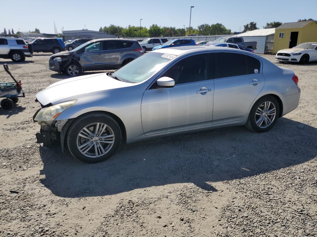 Infiniti G37 base 2012