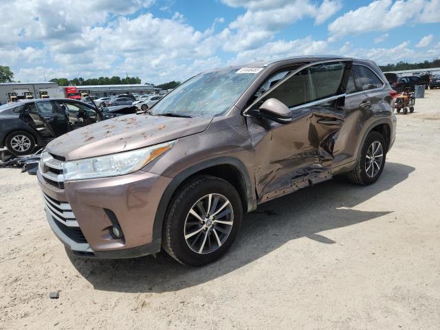 Vin: 5tdkzrfh1js258252, lot: 61446485, toyota highlander se 2018 img_1