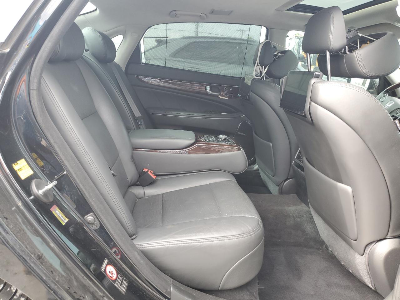 HYUNDAI EQUUS SIGNATURE