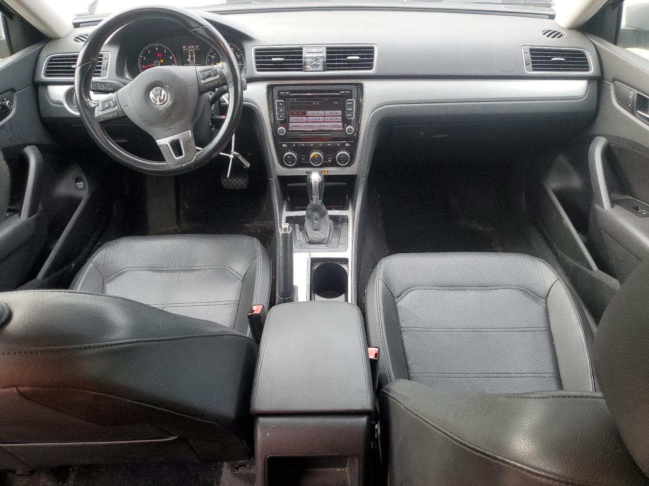 VOLKSWAGEN PASSAT SE