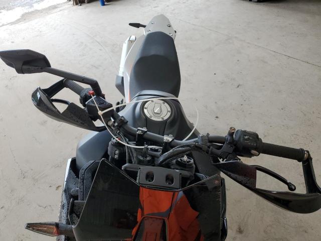 2024 KTM 890 ADVENT VBKTS6407RM879893