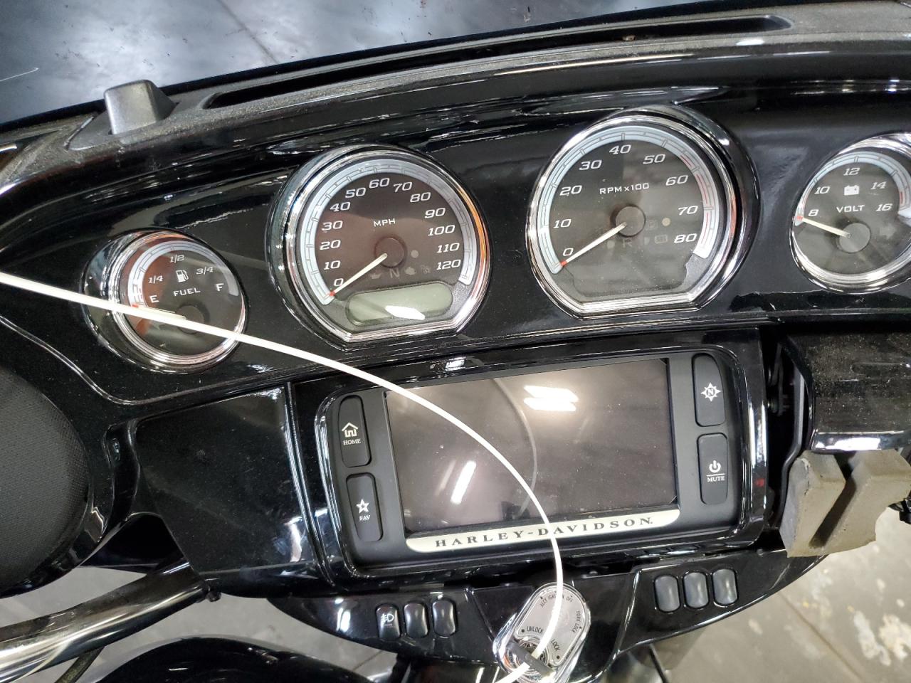 Lot #3285745718 2016 HARLEY-DAVIDSON FLHTKL ULT