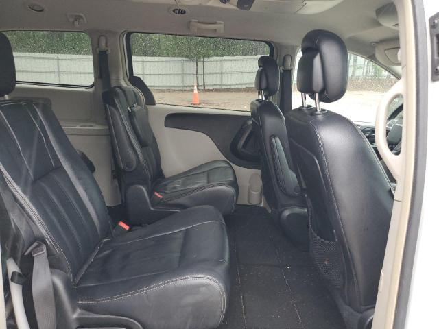 2016 CHRYSLER TOWN & COU 2C4RC1BG1GR292952