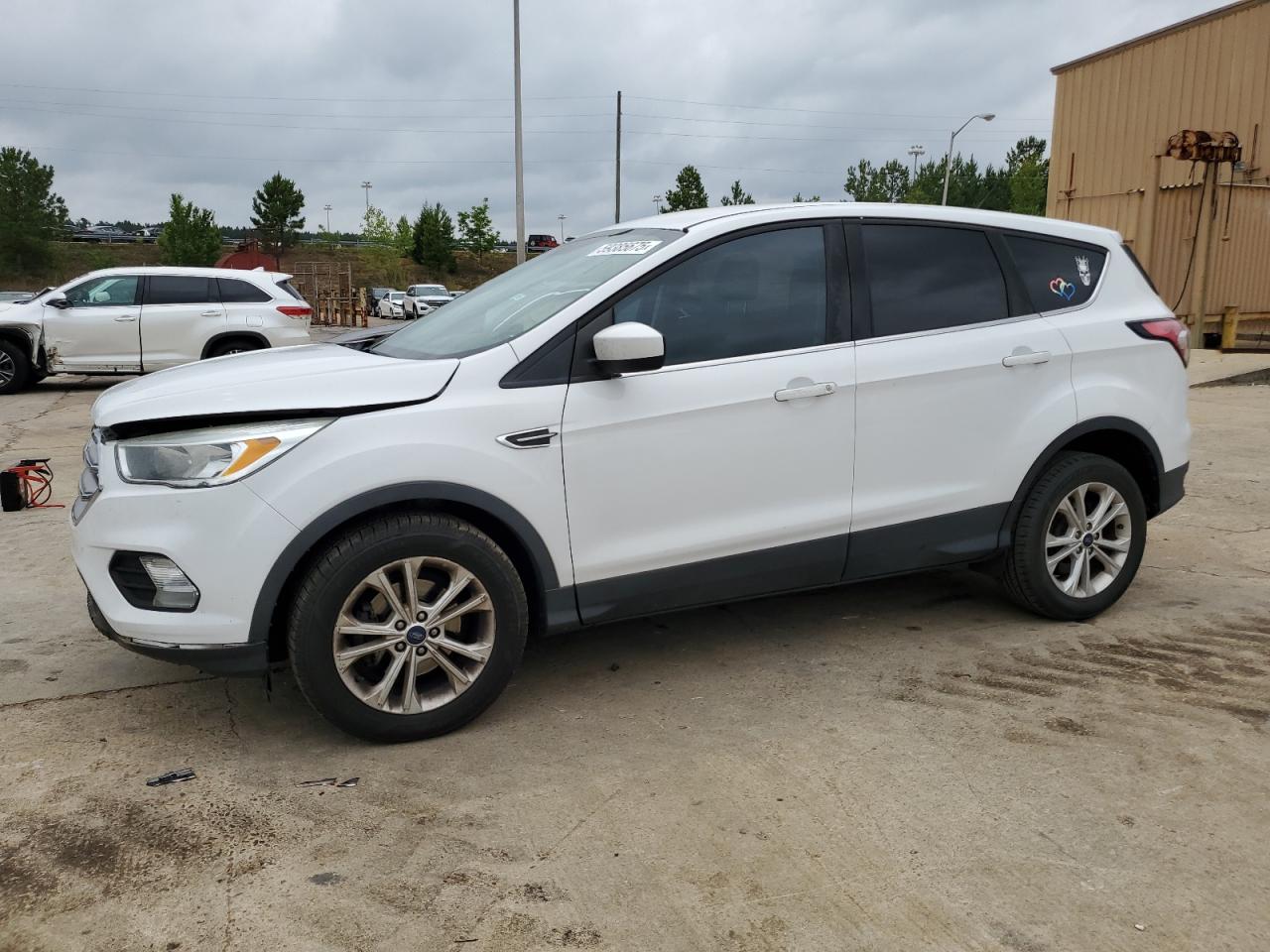 FORD ESCAPE SE