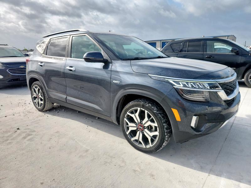 2021 KIA SELTOS SX KNDETCA29M7187332