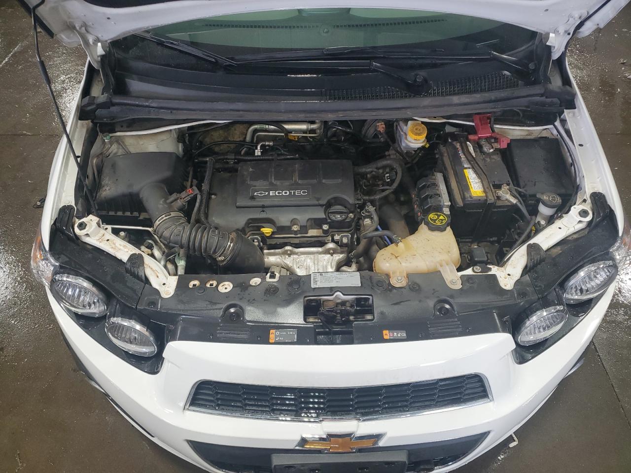Chevrolet Sonic lt 2013