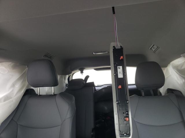 2021 TOYOTA SIENNA XLE - 5TDYRKEC1MS030120