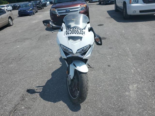 HONDA VFR800 F 2014 JH2RC7910EK000361 photo #3