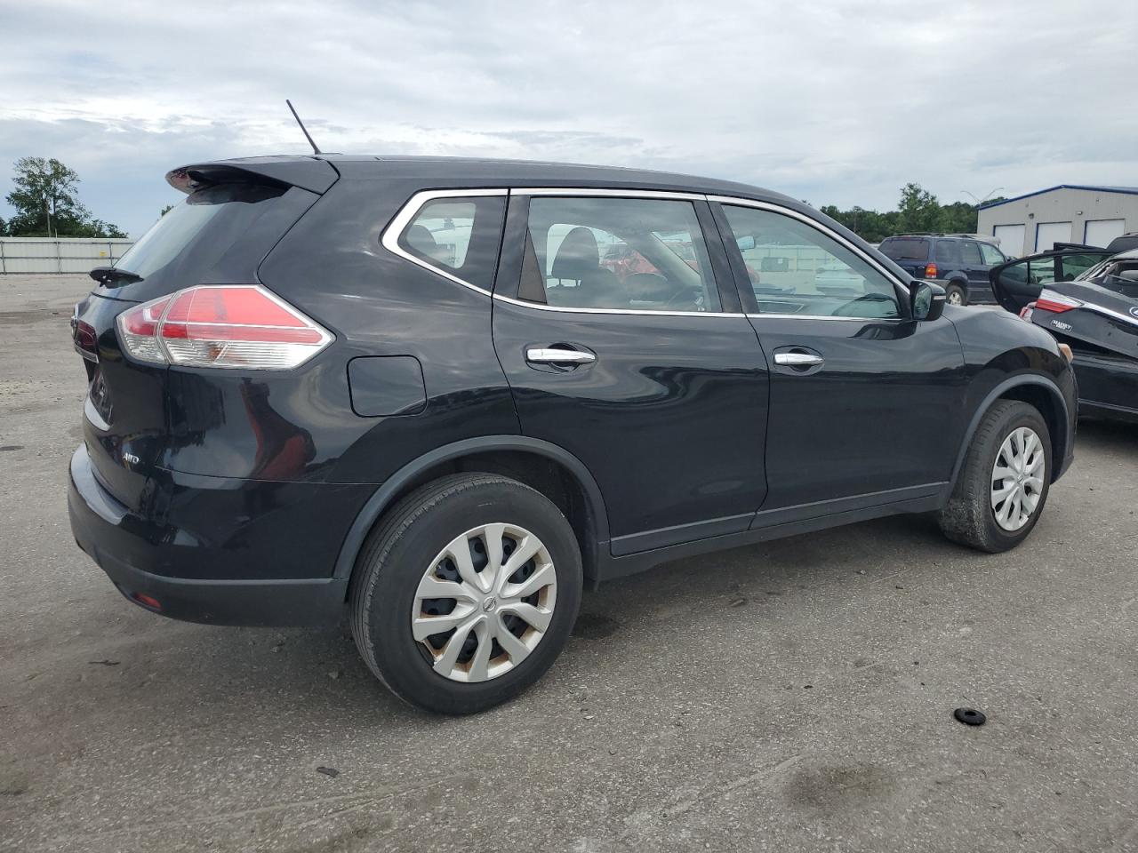 Nissan Rogue s 2015