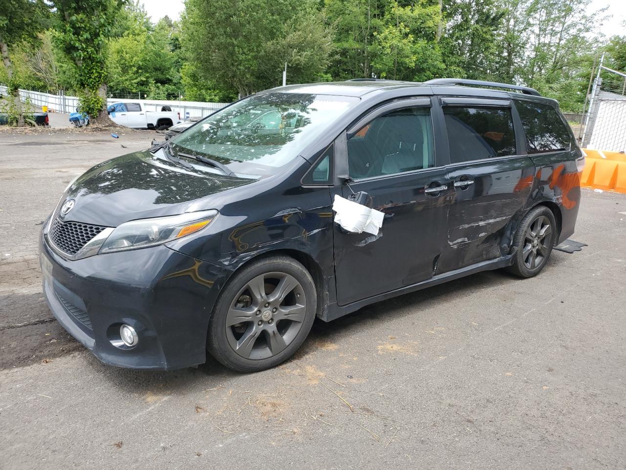 TOYOTA SIENNA SPORT