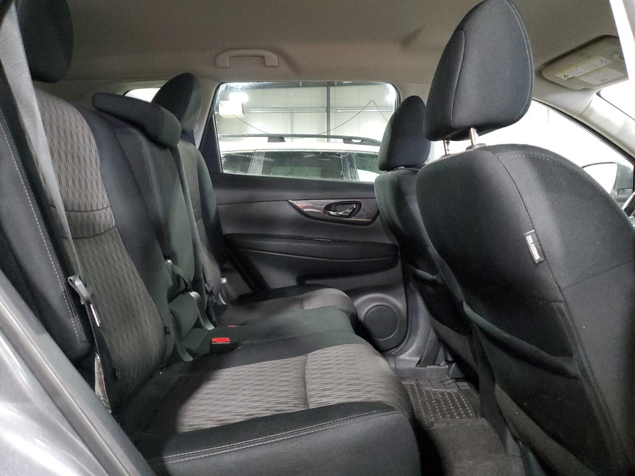 Nissan Rogue s 2019