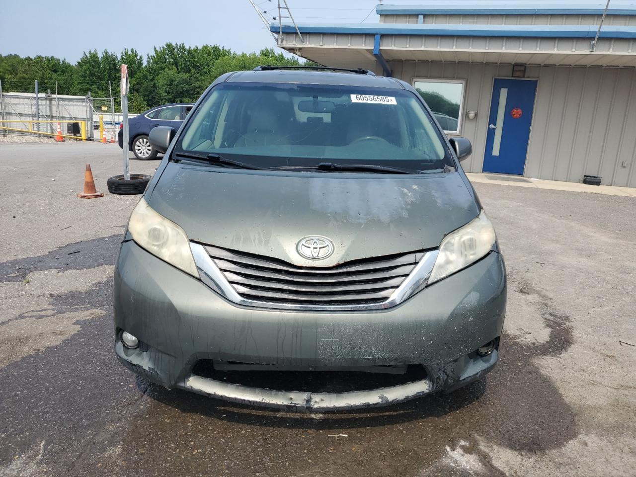 TOYOTA SIENNA XLE
