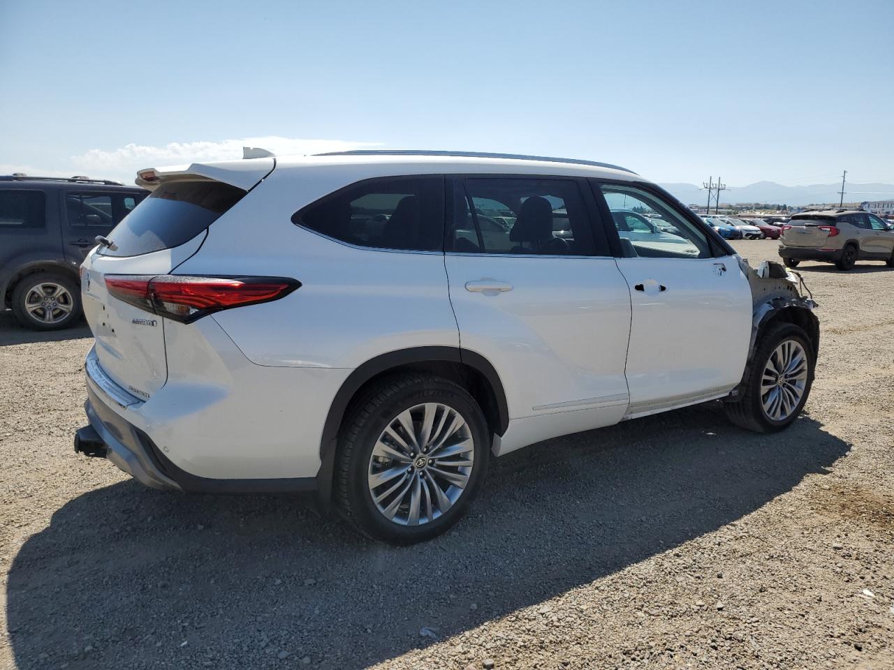 TOYOTA HIGHLANDER HYBRID PLATINUM