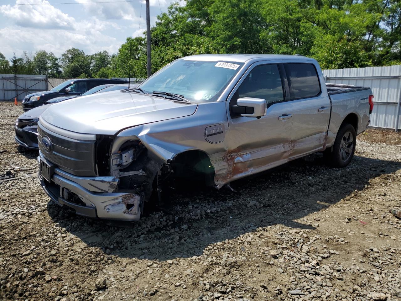 FORD F-150 LIGHTNING PRO