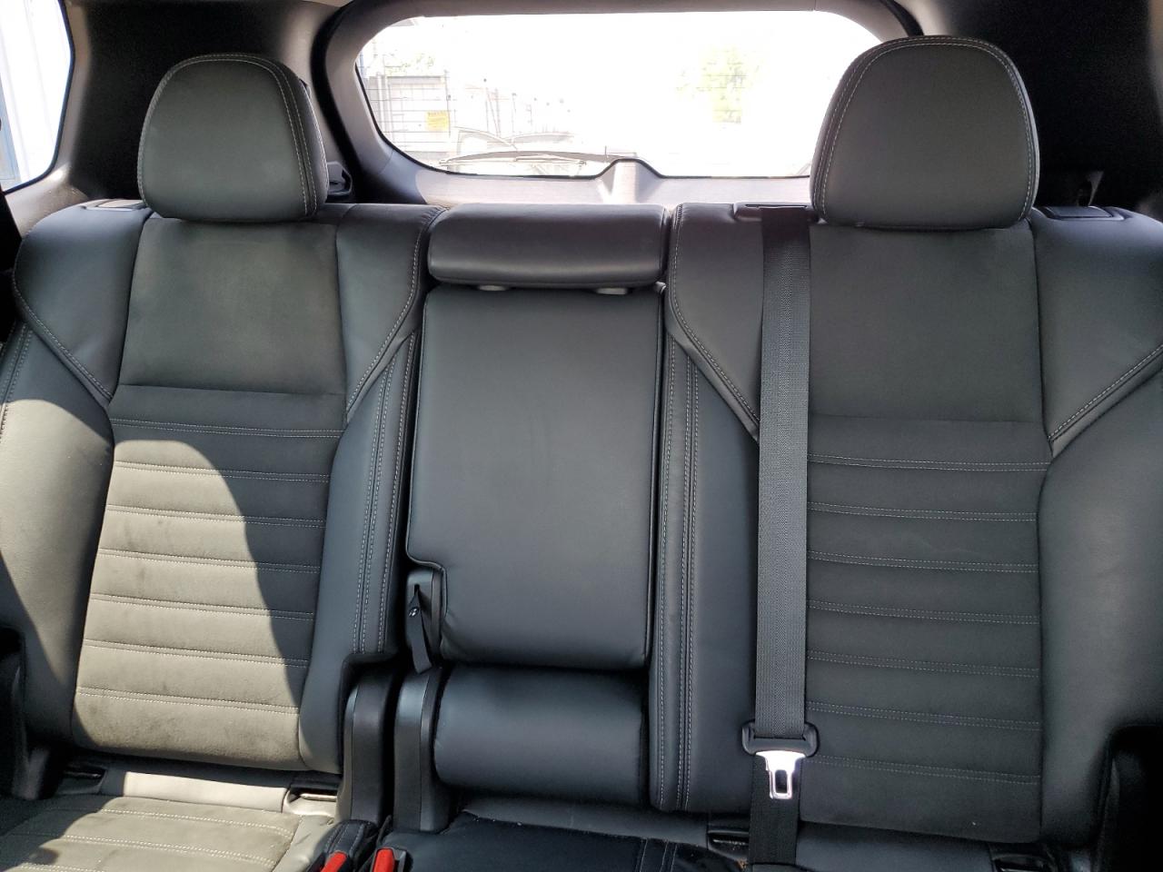 MITSUBISHI OUTLANDER SE