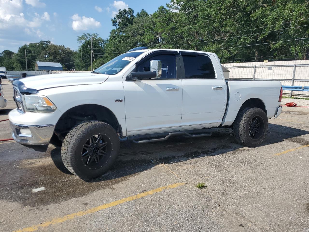 DODGE RAM 1500 SLT