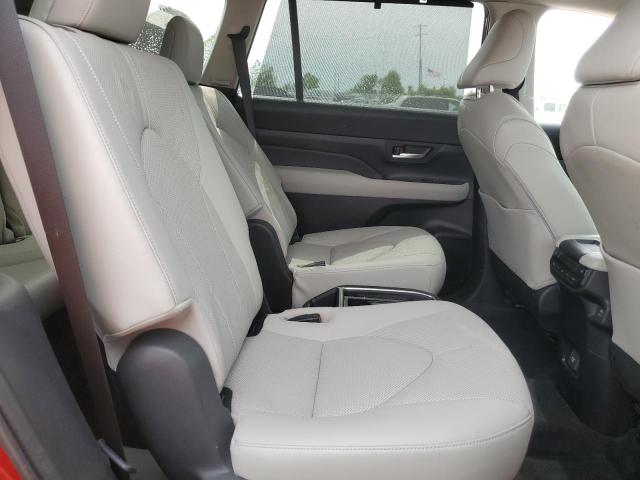2024 TOYOTA GRAND HIGH 5TDAAAB5XRS046185