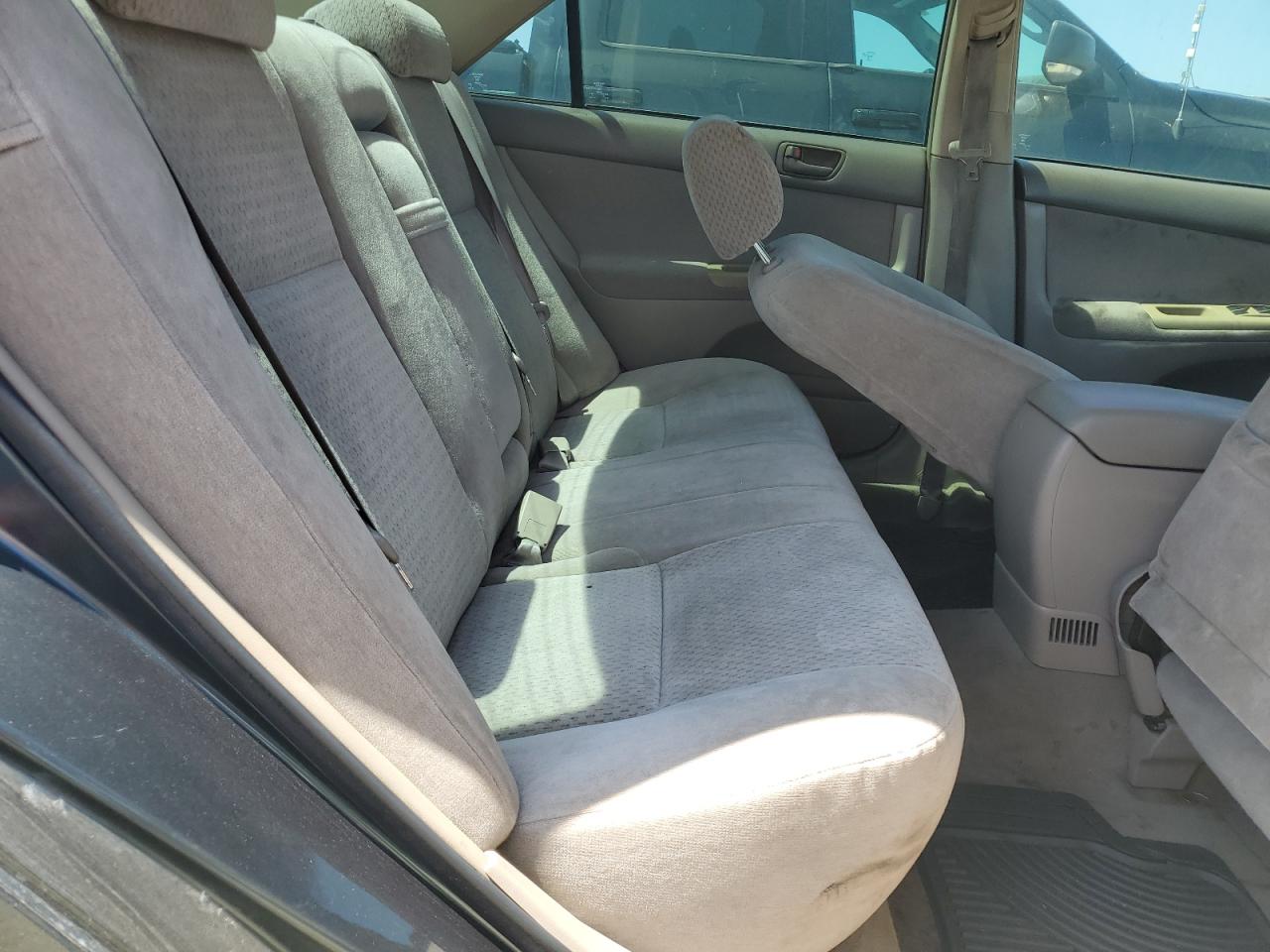 Toyota Camry le 2003