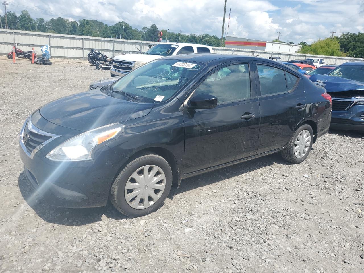 NISSAN VERSA S
