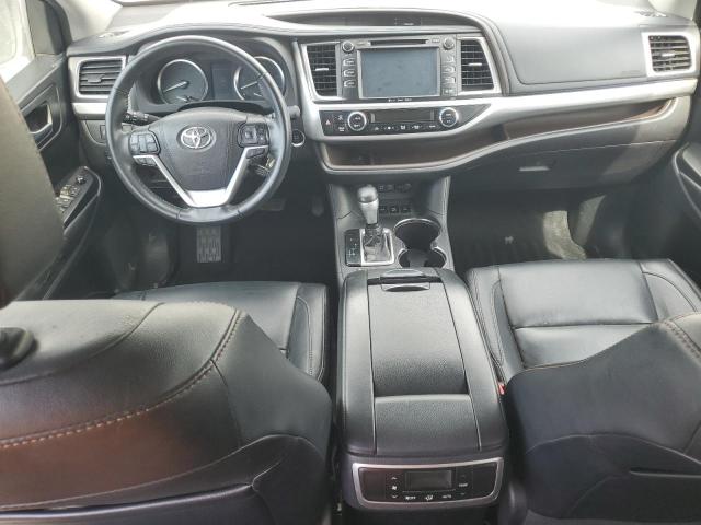 2018 TOYOTA HIGHLANDER SE 5TDJZRFH5JS549428