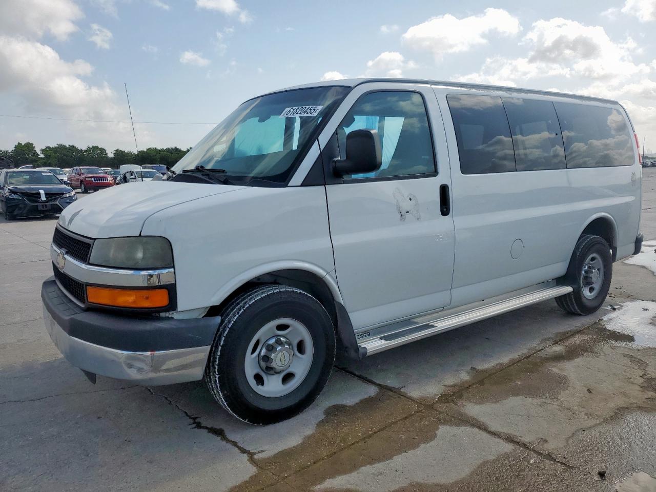 CHEVROLET EXPRESS LT