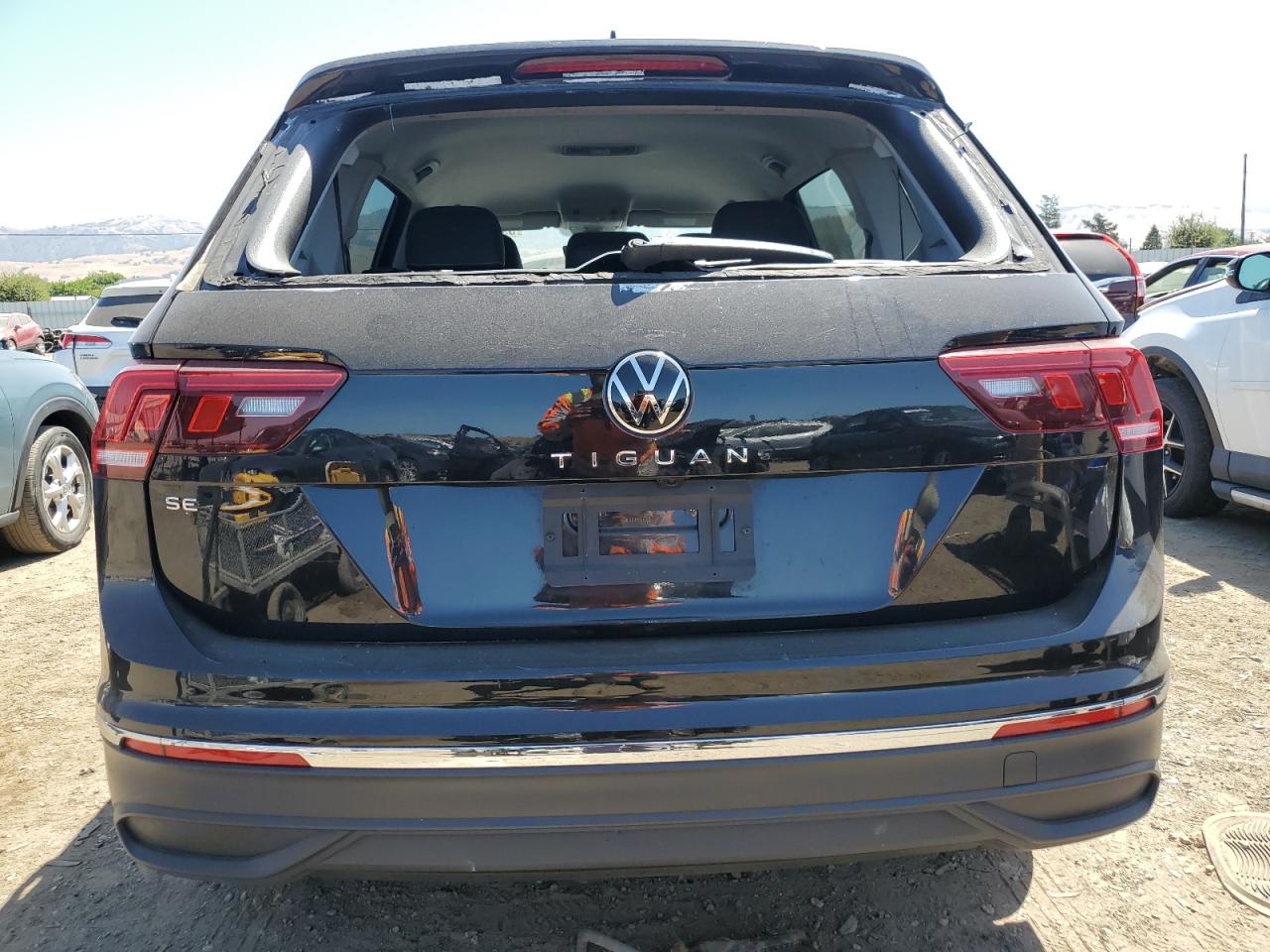VOLKSWAGEN TIGUAN SE