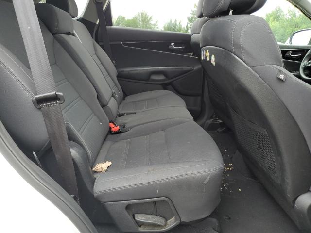 2016 KIA SORENTO LX 5XYPGDA3XGG016141