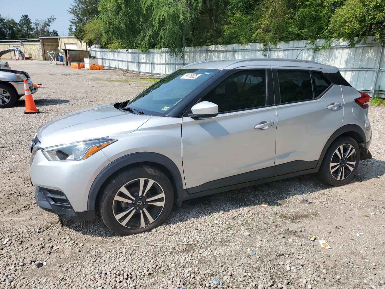 NISSAN KICKS S