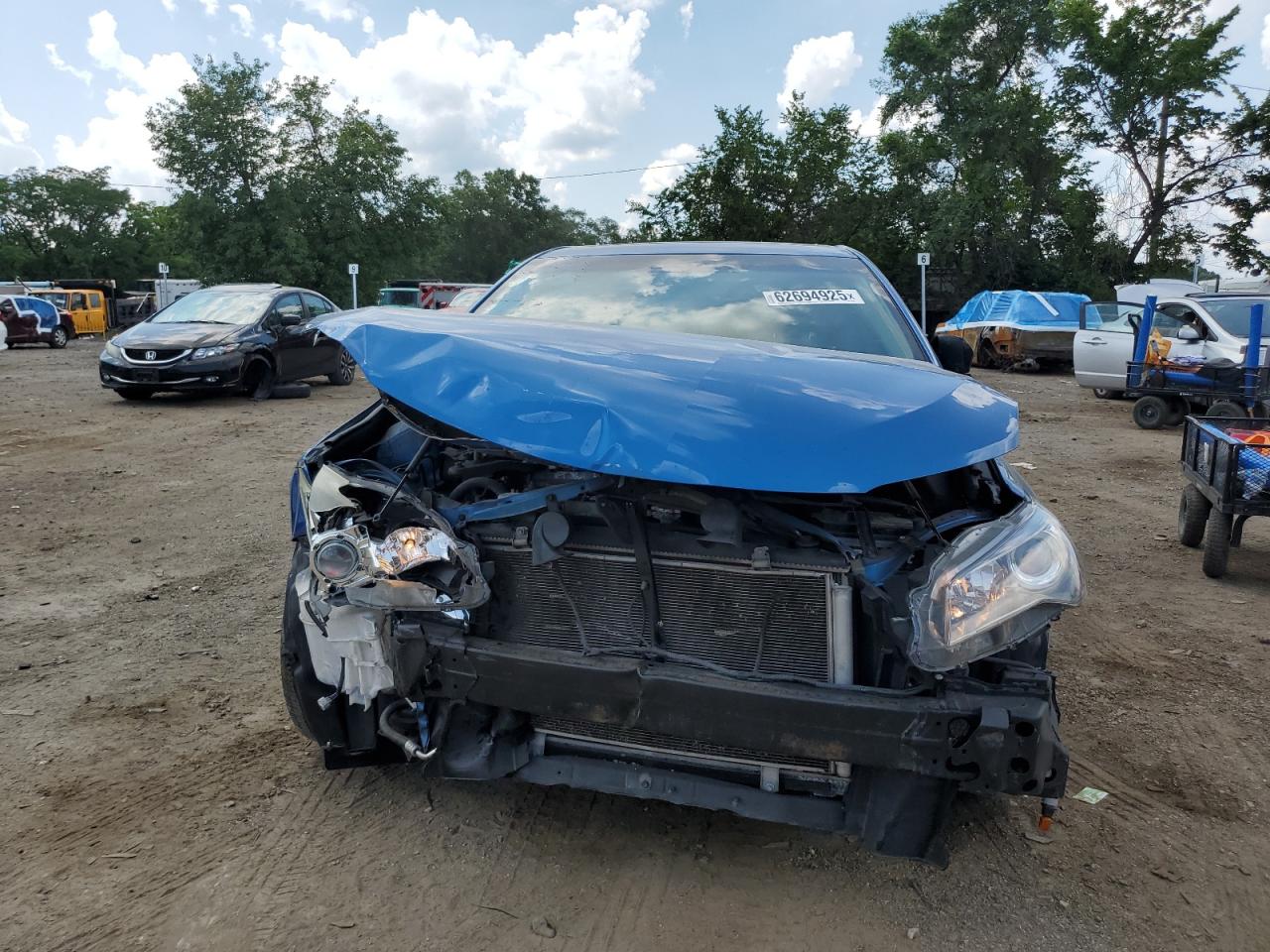 Toyota Camry le 2016