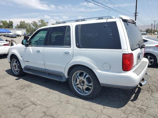 LINCOLN NAVIGATOR 1998 white 4dr spor gas 5LMPU28LXWLJ39193 photo #3