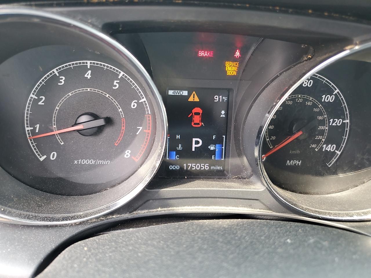 MITSUBISHI OUTLANDER SE