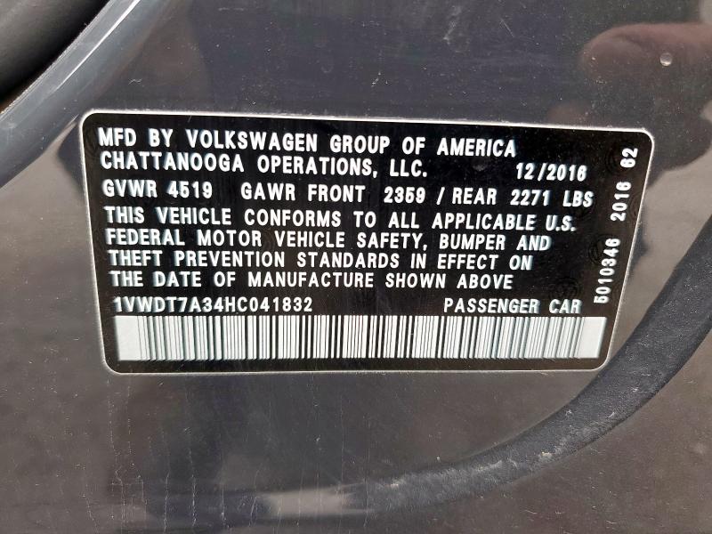 2017 VOLKSWAGEN PASSAT R-L 1VWDT7A34HC041832
