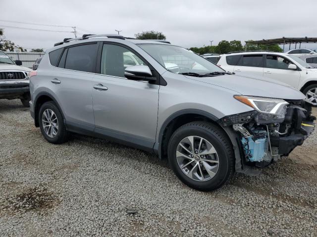 Vin: jtmrjrev8hd088779, lot: 59904385, toyota rav4 le 20174