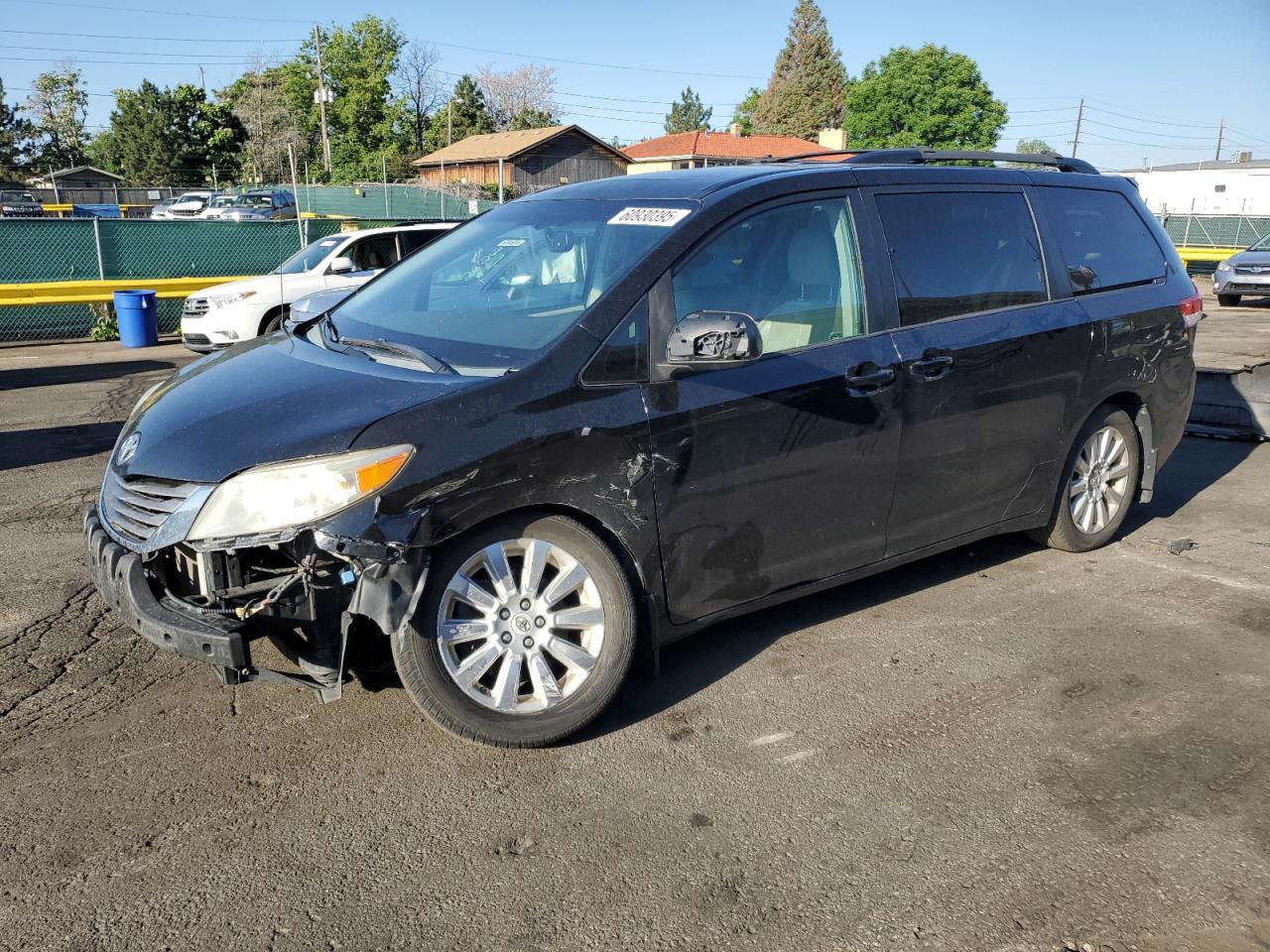 TOYOTA SIENNA XLE