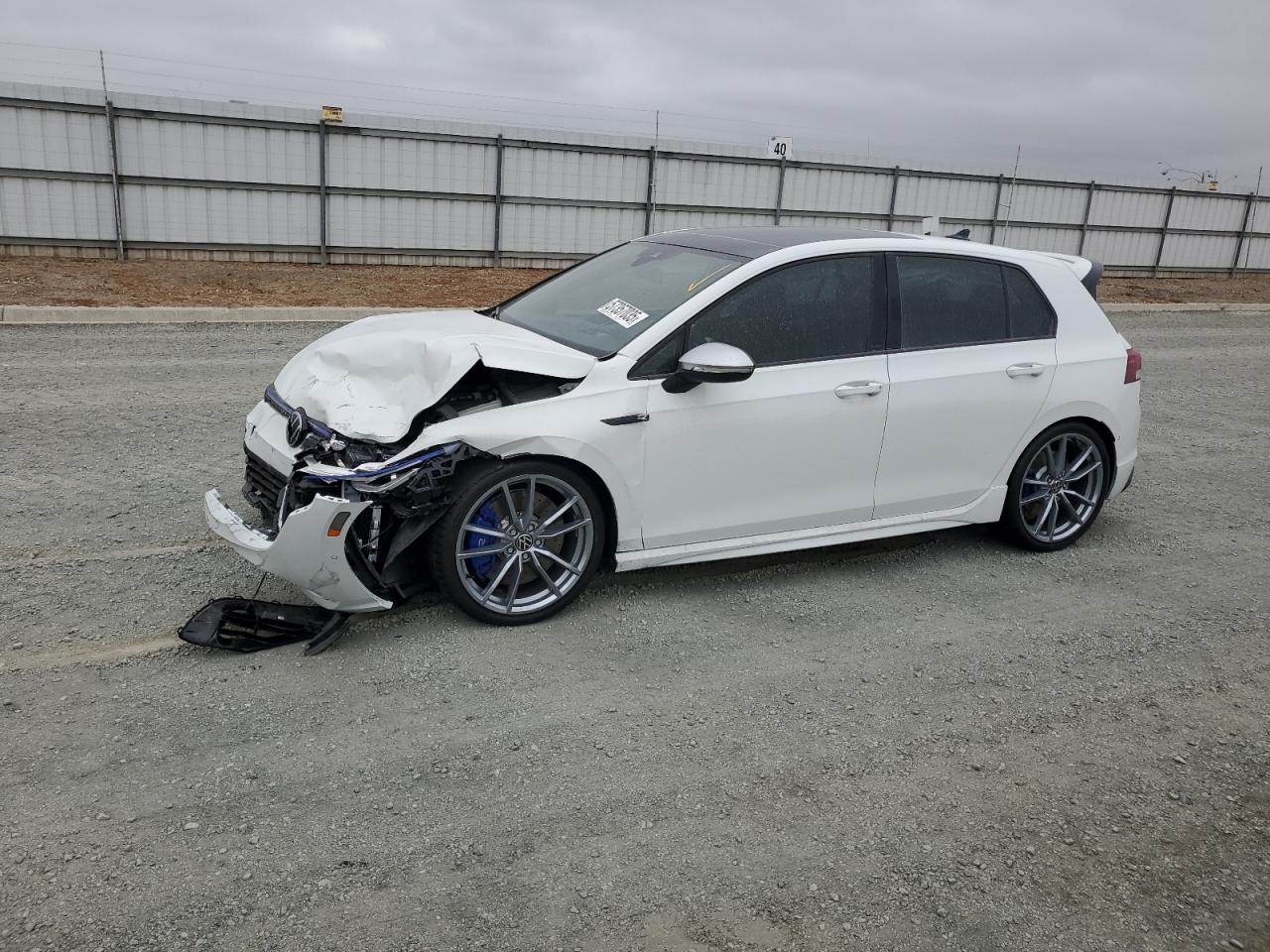 VOLKSWAGEN GOLF R