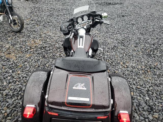 2011 HARLEY-DAVIDSON FLHTCUTG 1HD1MAM12BB854589